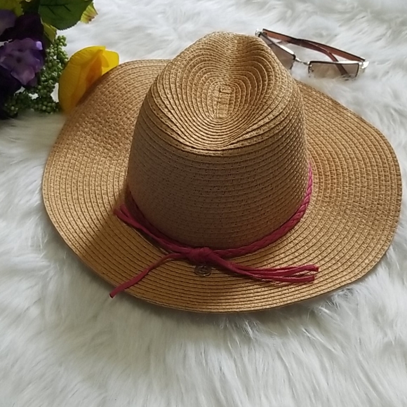Marylin Monroe one size tan floppy beach hat - Picture 3 of 7